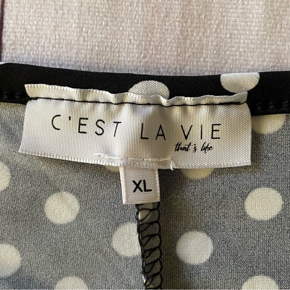 C’est La Vie Polka Dot Sleeveless Blouse Top Women’s XL Black White Ruched Sides - Picture 10 of 13